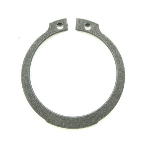 Circlip primary pinion bearing retainer