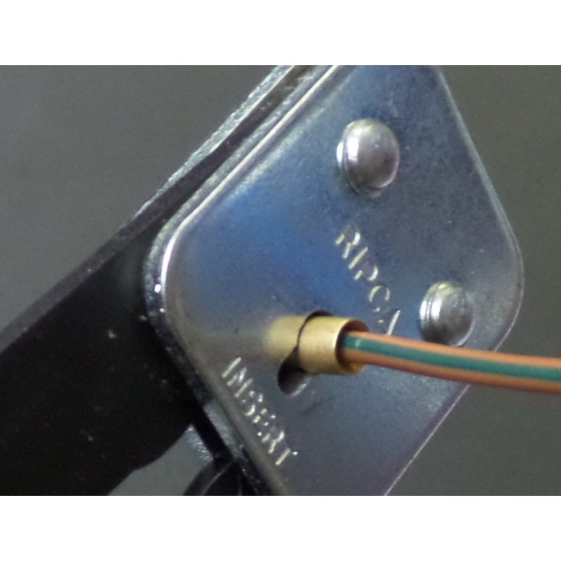 Outil à sertir embouts électriques