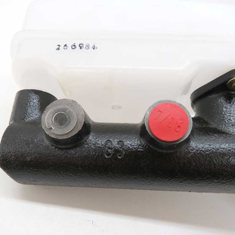 Brake master cylinder 88" - with servo - dual line