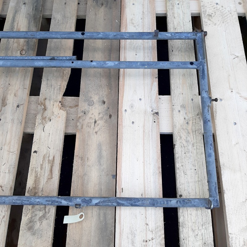 Windscreen frame Serie 1 80"