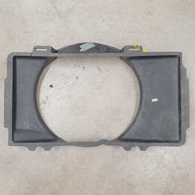 Shroud for cooling fan V8 RRC 1970-86