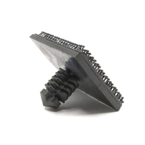 Stud plastic seat Disco1