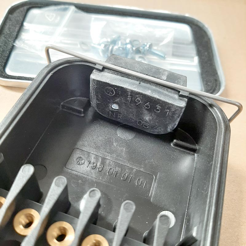 Junction box - 6 ways