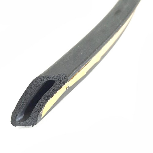 Roll of 7 meters - adhesive door seal