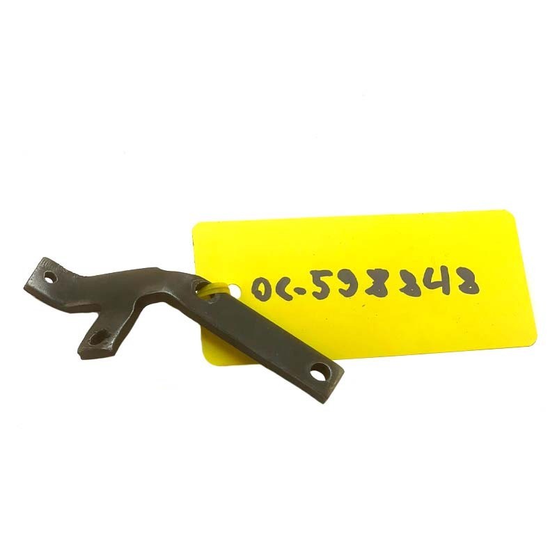 Patte pompe injection + cable gaz 2.25D