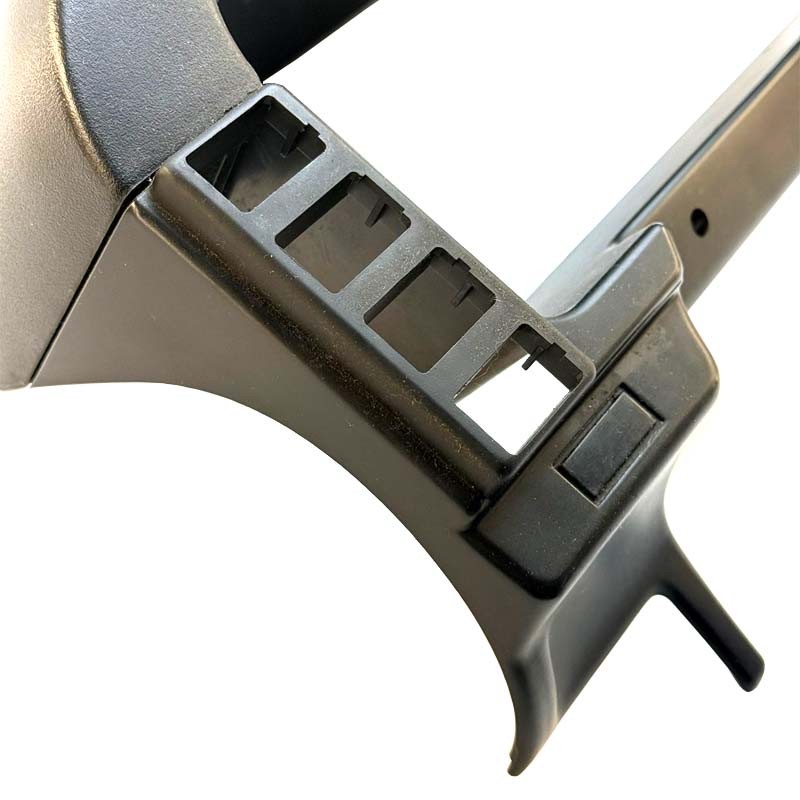 Black instrument cluster cover for Discovery 2 - Used