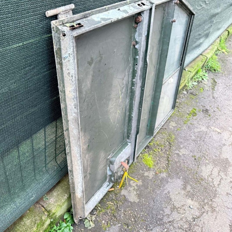 Pair of Series 1 doors 1954-58 - Used