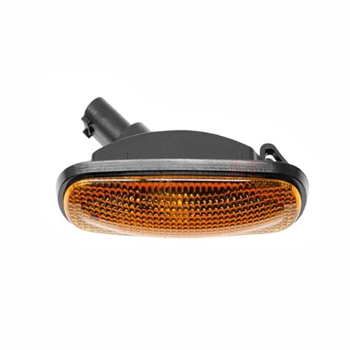 Side repeater lamp assembly. amber