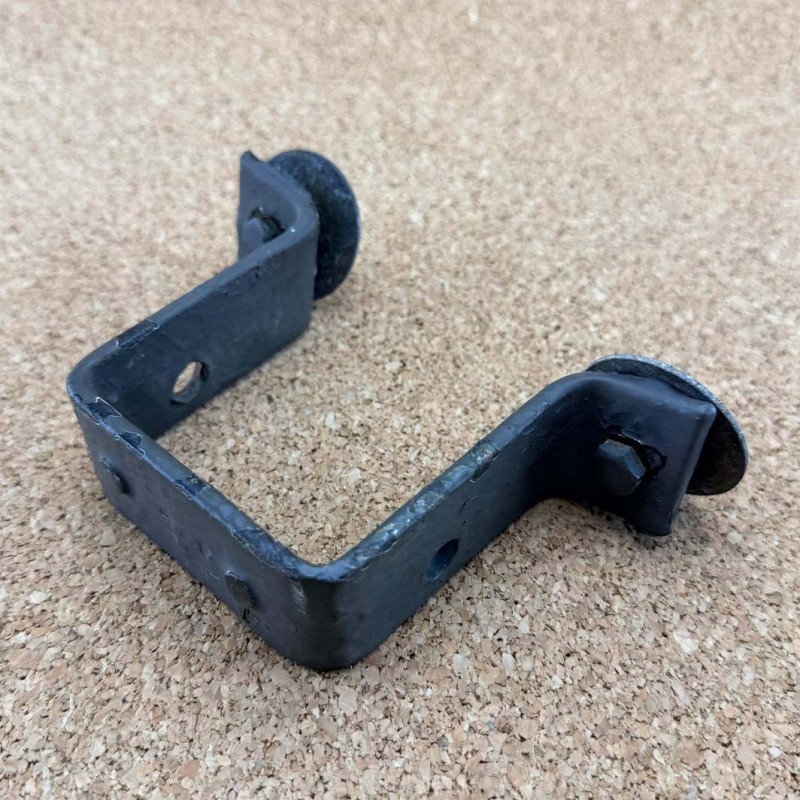 Windscreen bracket - Used