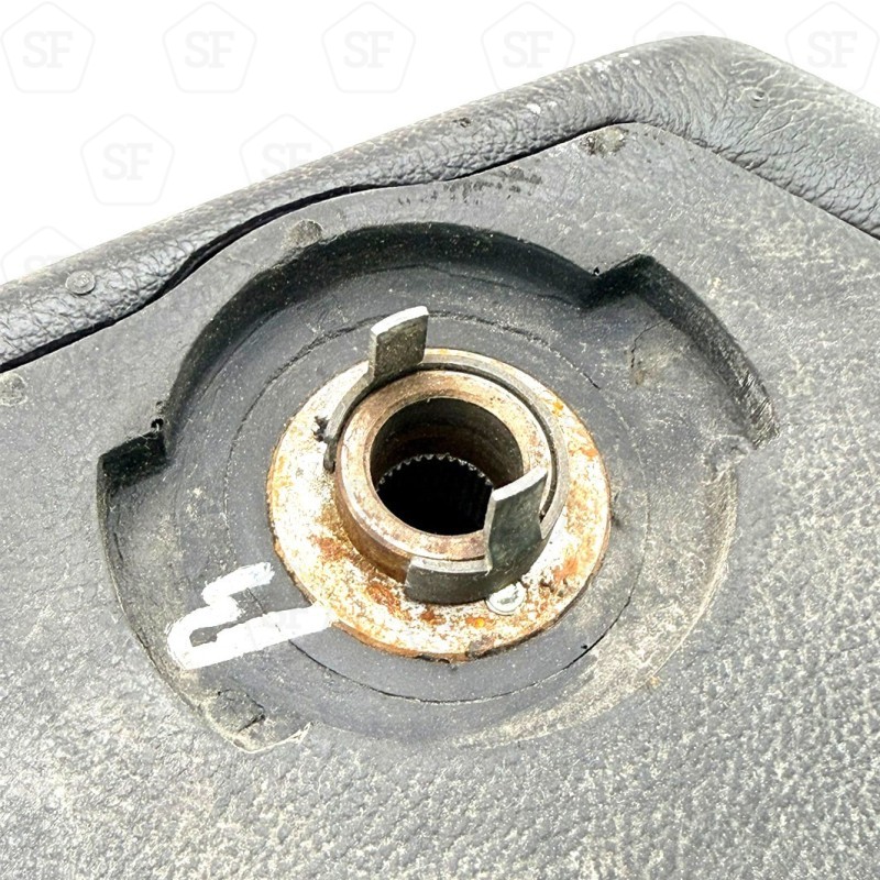 Volant Defender en cuir - 48 cannelures