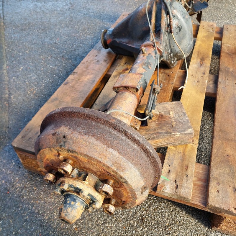 109" Salisbury rear axle – Used