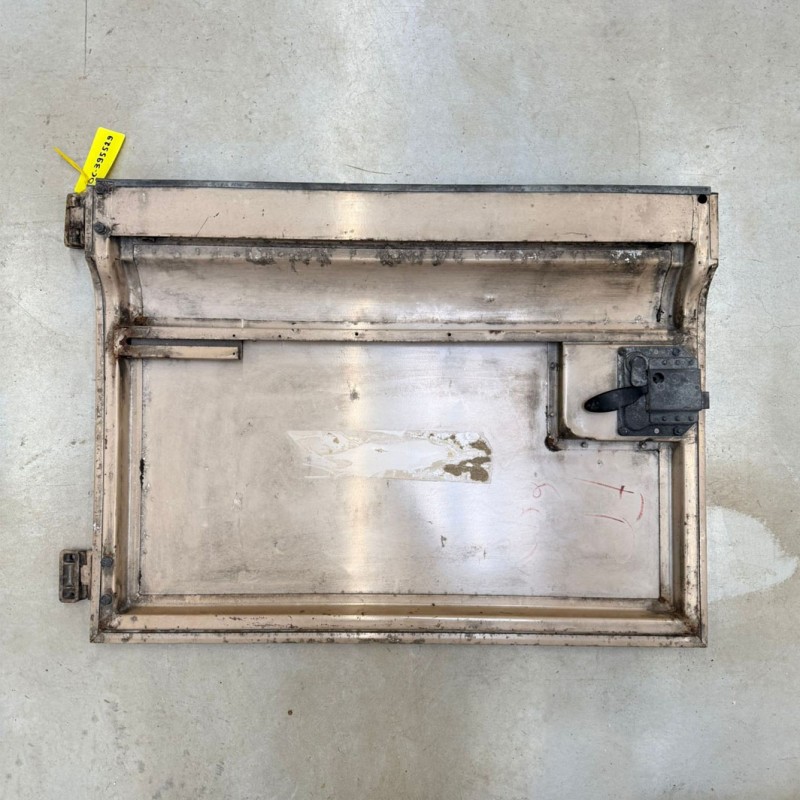 Bottom boor Serie 3 - front right - Used