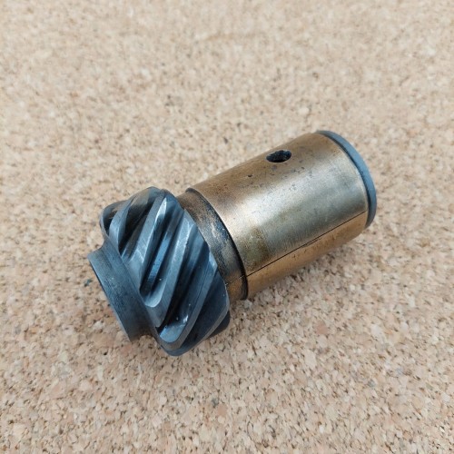 2.25L oil pump drive mechanism – Used
