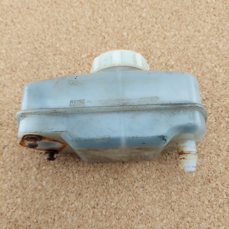 Brake master cylinder reservoir Serie 3 – Used