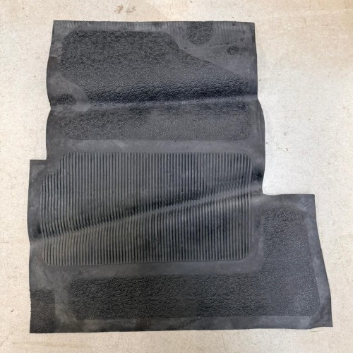 Front left rubber floor mat for Series 2 & 3
