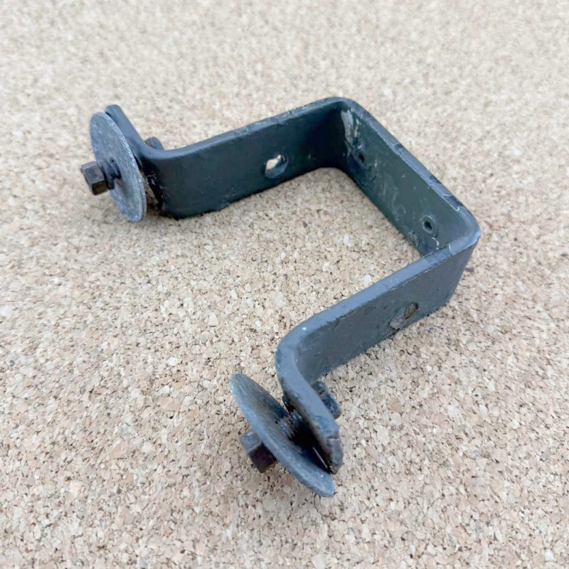 Windscreen bracket - Used