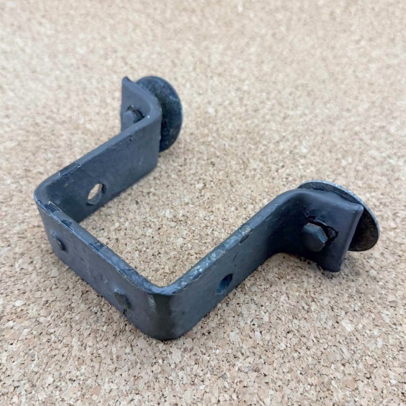 Windscreen bracket - Used