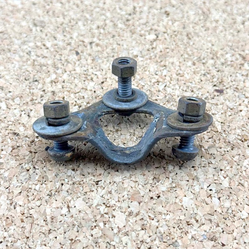 Staple for bonnet - Minerva - Used