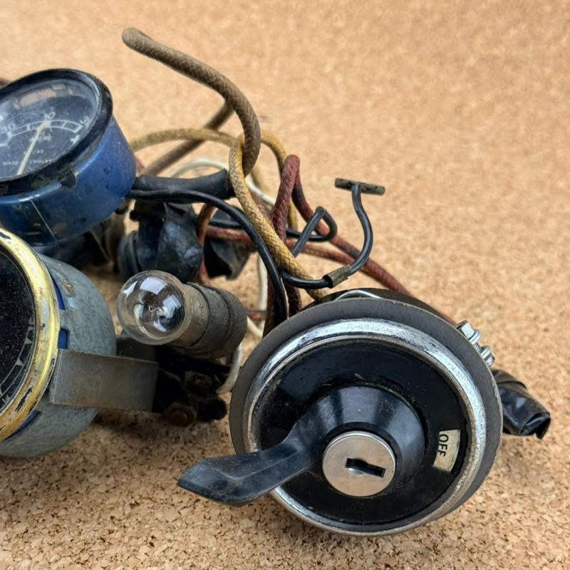 Lot divers instruments tableau de bord 1950-53 - Occasion