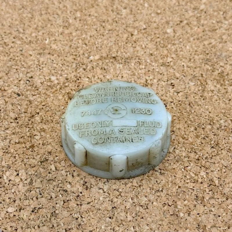 Brake master cylinder reservoir cap for Serie 3 - Used
