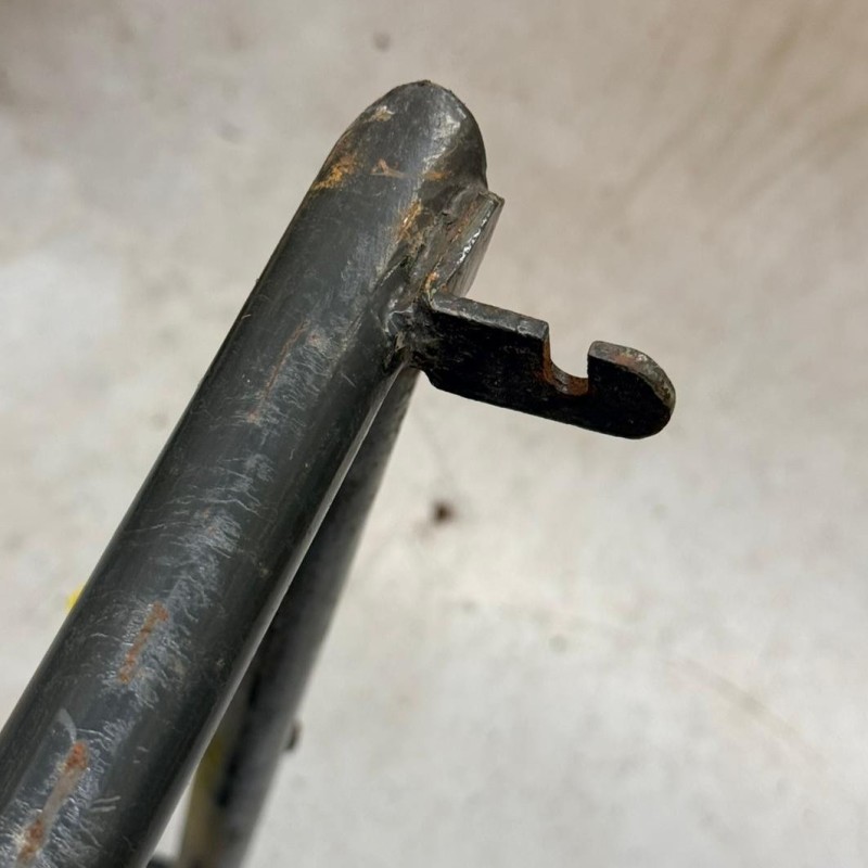 Minerva windscreen frame – Used