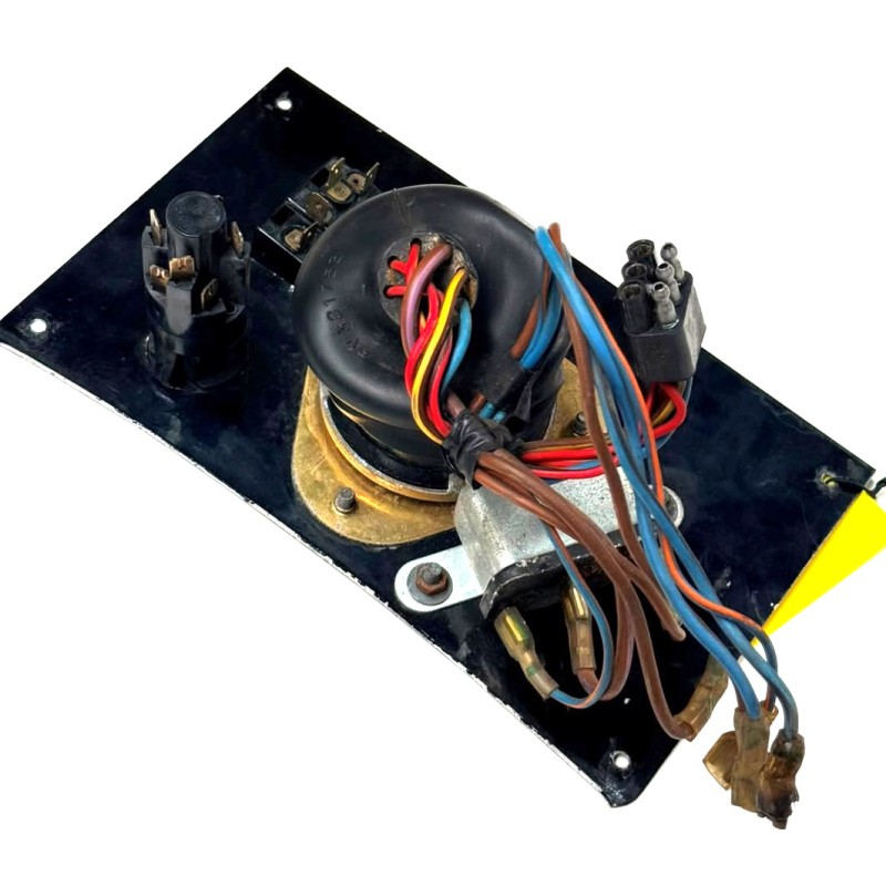 Centre dashboard panel with headlamp control switch - Serie 3 - Used