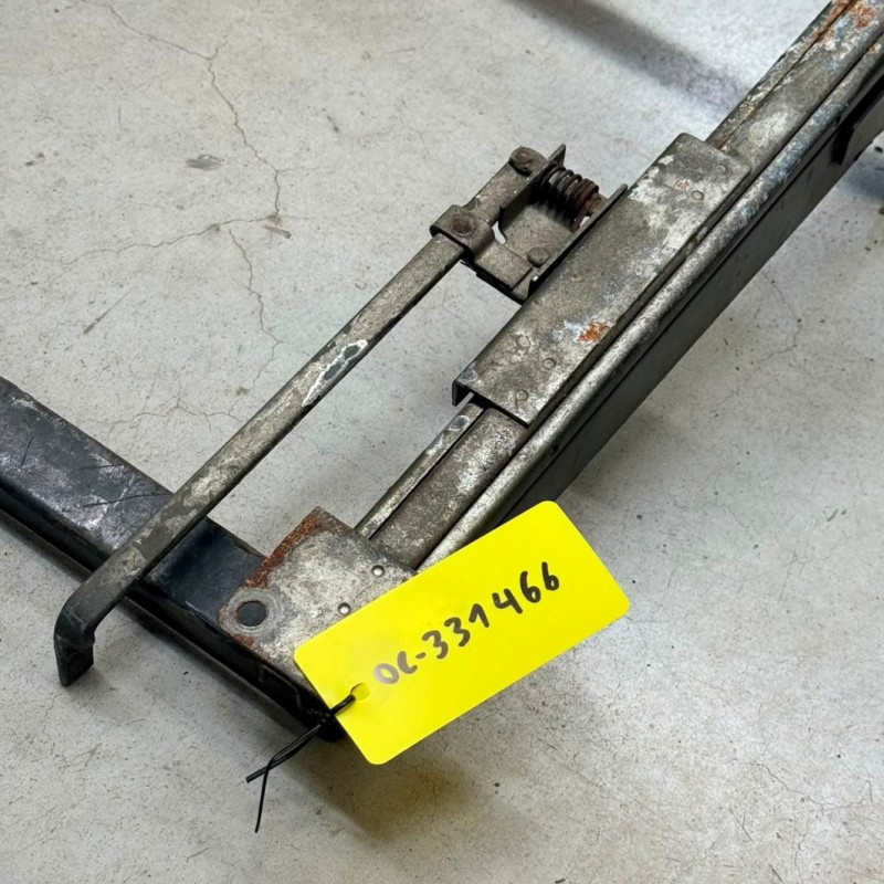 Paire de glissières siège chauffeur ou passager & cadre - Occasion