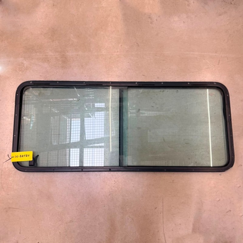 Assembled side window 106 x 42.8 cm – Used