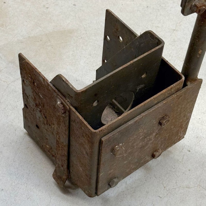 Porte antenne militaire pour Minerva - Occasion