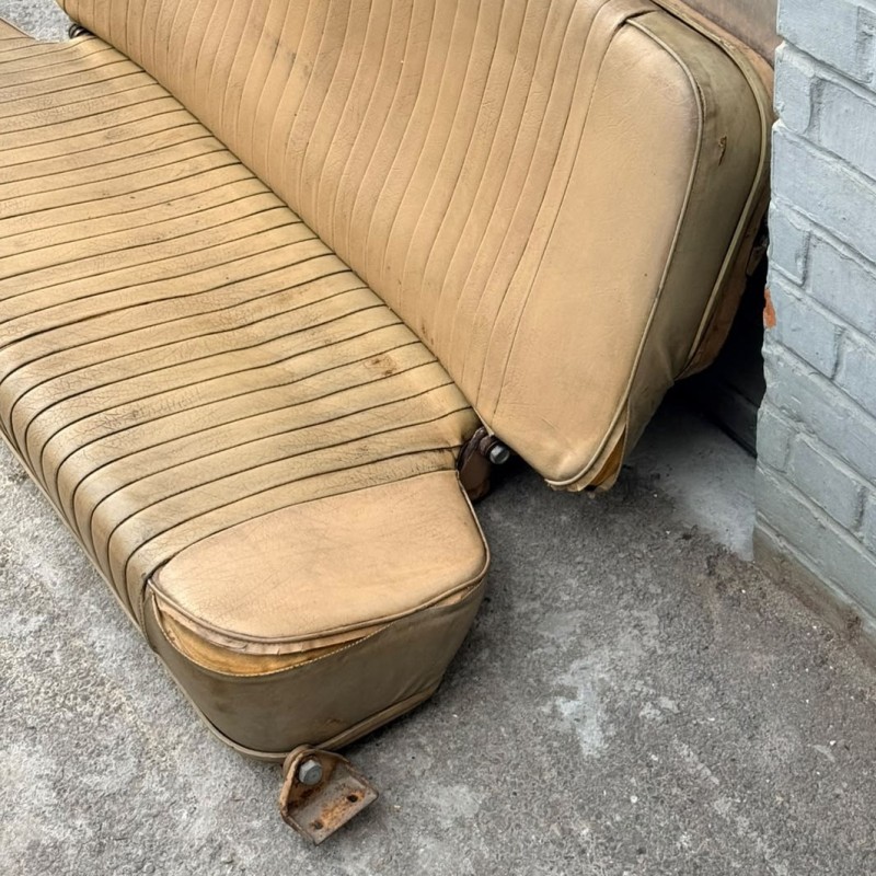 Complete rear seat bench RRC suffix – Used