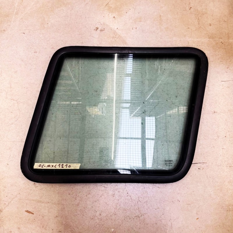 Rear right-hand side window for Disco 1 – Used