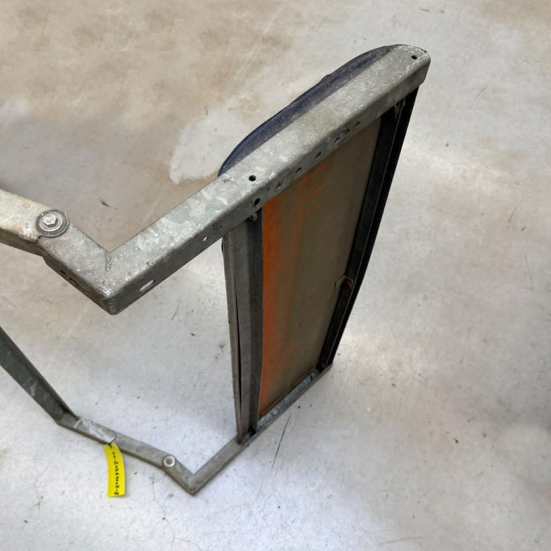 Rear seat frame with backrest for the 3 Series – Used