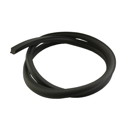 Windscreen filler strip side