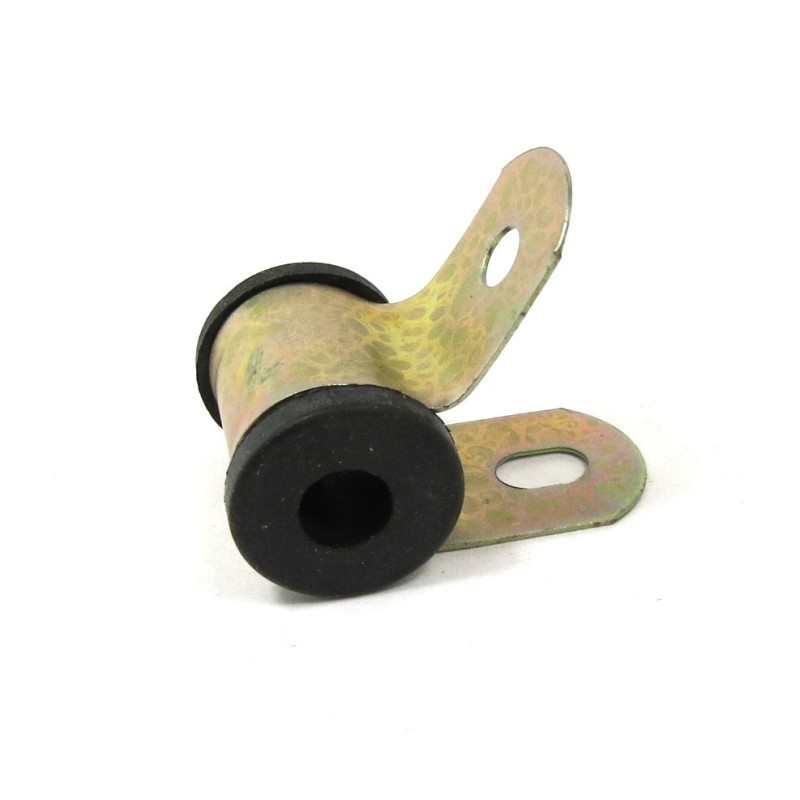 Clip fixation tuyau de frein sur pont AR
