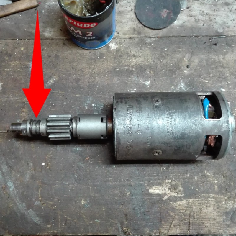 Starter pinion spring
