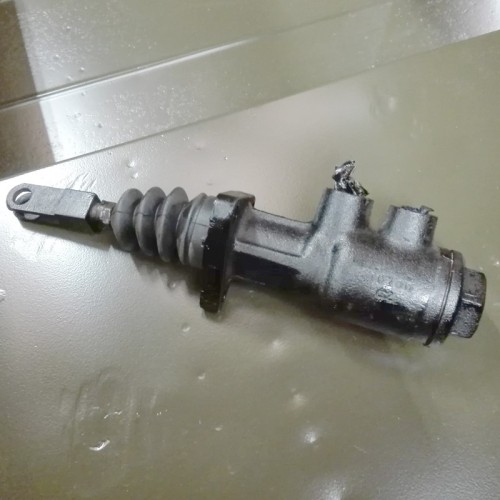 Brake master cylinder 80" reconditioned